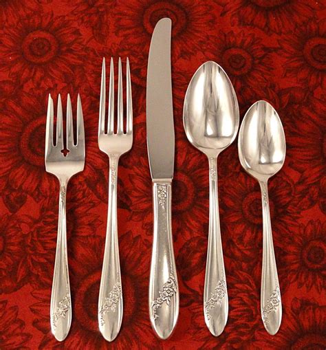 oneida tudor plate silverware value